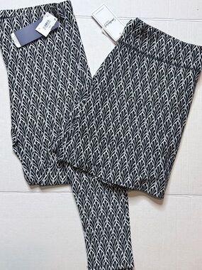 Black & White Patterned Leggings - Women
